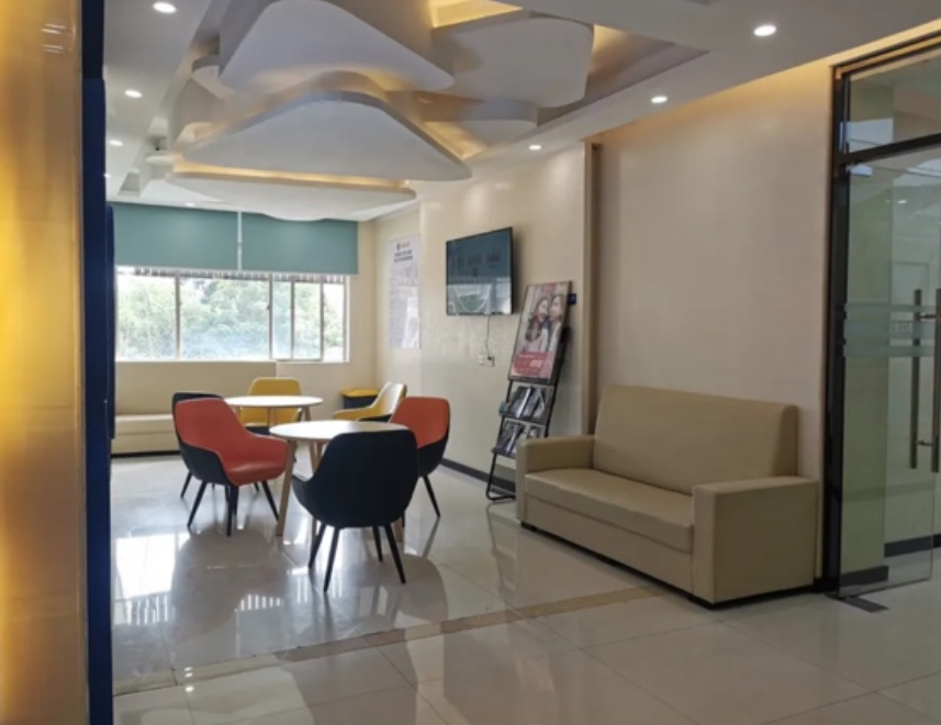 一、钦州蓝天口腔种植牙具体价格表