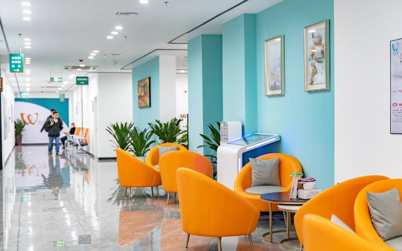 四、江门侨邑口腔和万国口腔的价格差异对比