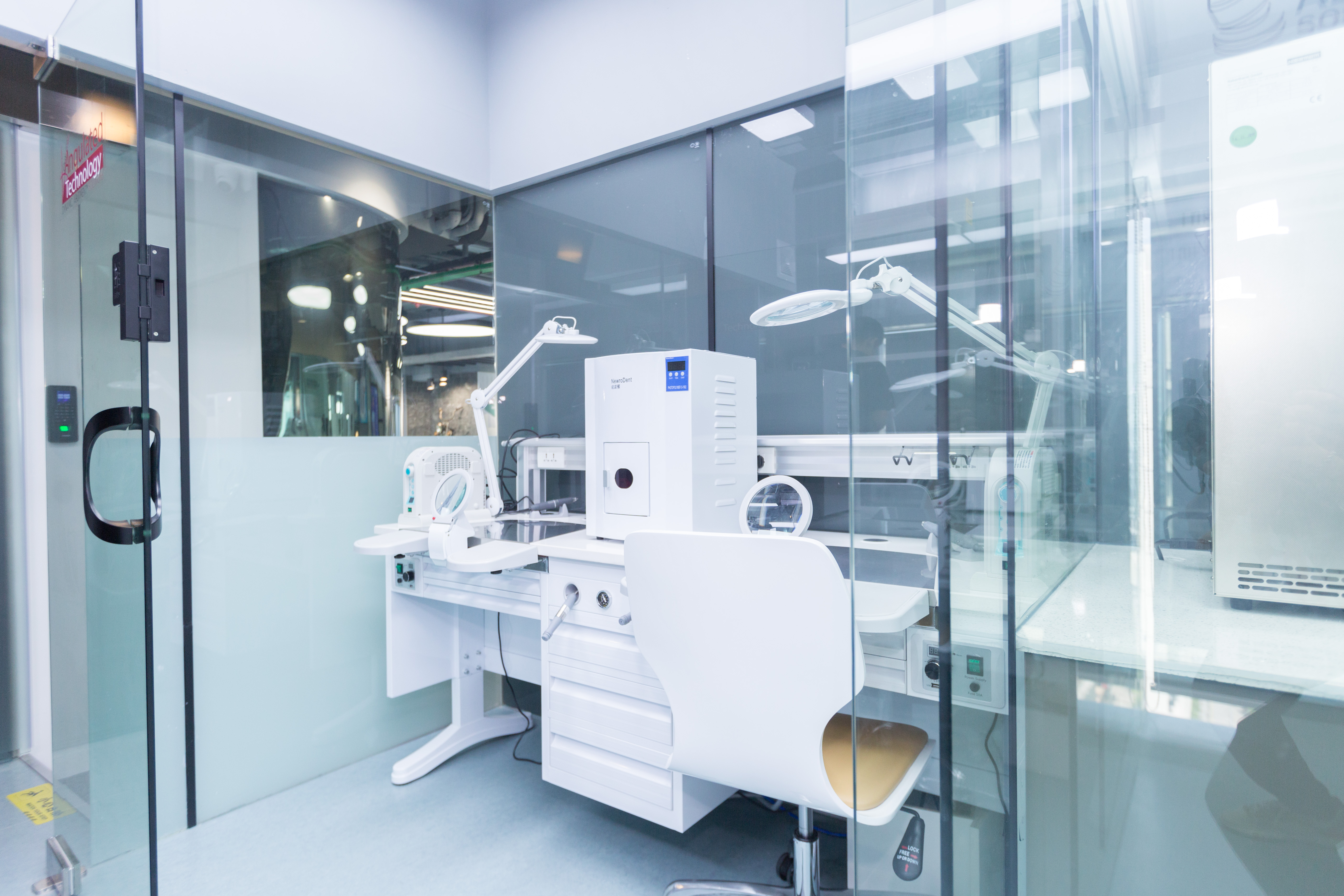 汕头种植牙哪家牙科好一点？对比10家机构实例，这家性价比高且服务细致