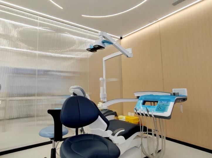 保定大麦口腔的医生团队与资质