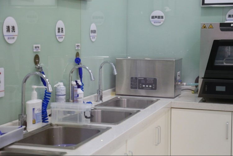 无锡佳士洁口腔有几个分店？探店报告：清扬路/仁和花园店环境与服务对比