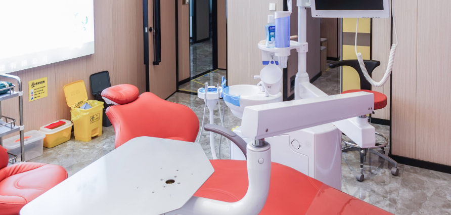 中山德斯口腔是直营店吗？附全国分店数量+小榄院区电话，预约方便