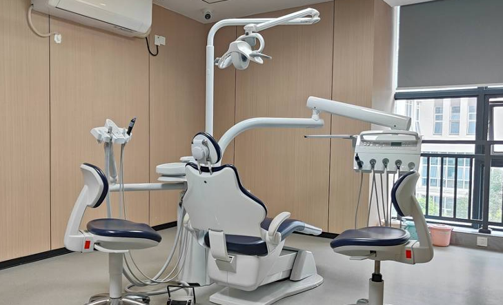 洗牙项目:清新口气,价格实惠