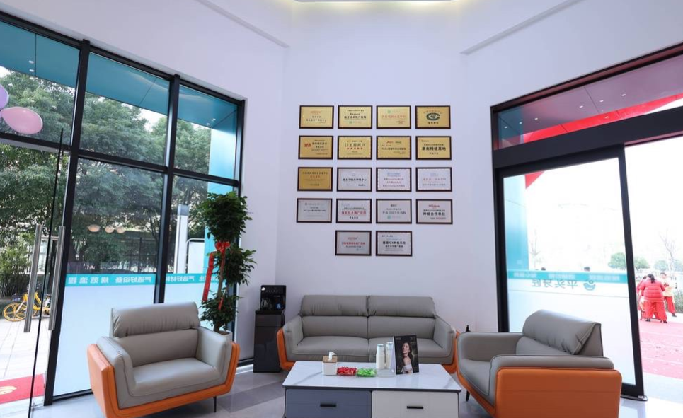 一、武汉平头牙匠颗种植牙价格