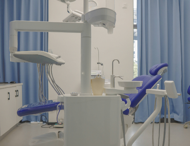 三、重庆豪迟口腔价格体系：没有“连锁溢价”，每一分钱都花在刀刃上