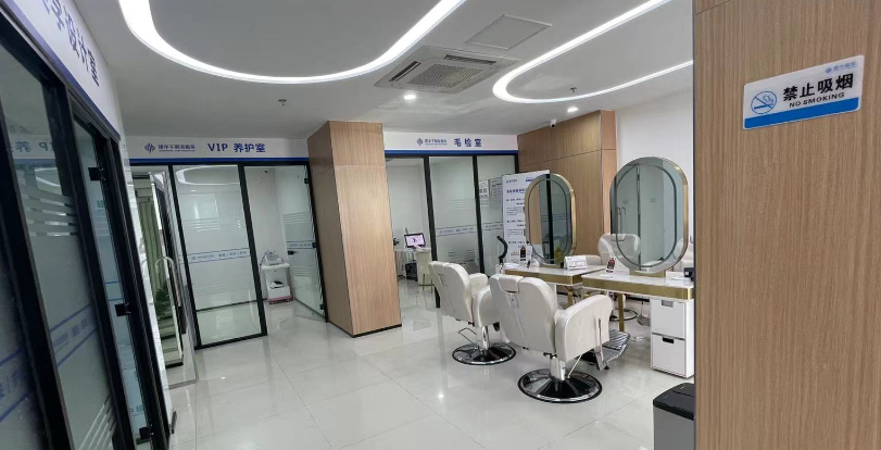 二、细节定成败:建中植发专科机构在手术室里到底在死磕什么?