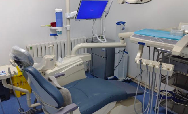 三、青岛云朵口腔营业时间、收费参考及便捷的出行指引