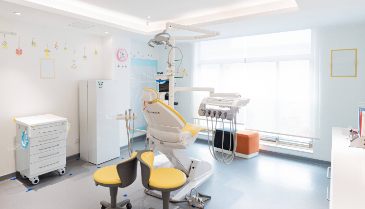 四、避坑指南：种牙前必须问清楚的3件事