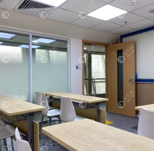 佛山牙管家口腔等候区