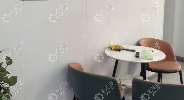 东阳艺海口腔休息区