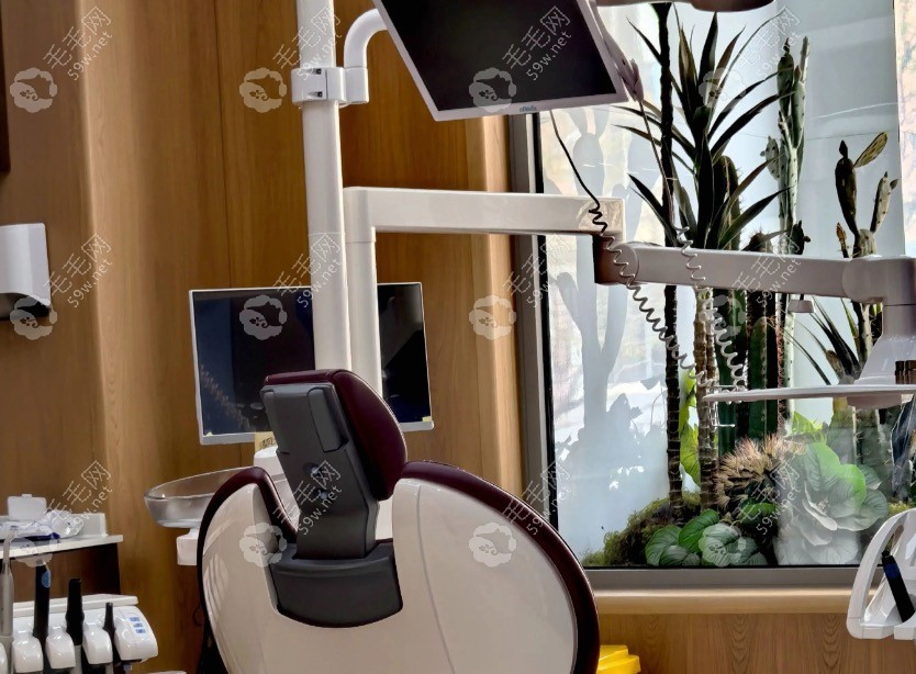 青岛牙康口腔诊室2